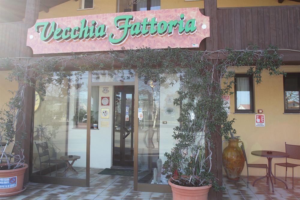 La Vecchia Fattoria Hotel Loreto Eksteriør billede