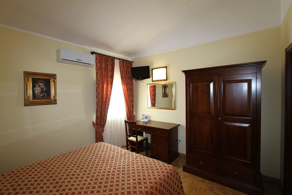La Vecchia Fattoria Hotel Loreto Eksteriør billede