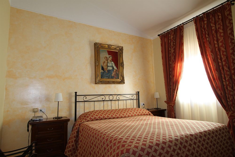 La Vecchia Fattoria Hotel Loreto Eksteriør billede